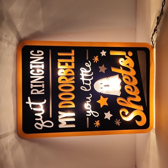 Lighted Halloween Sign - Picture 3 of 7